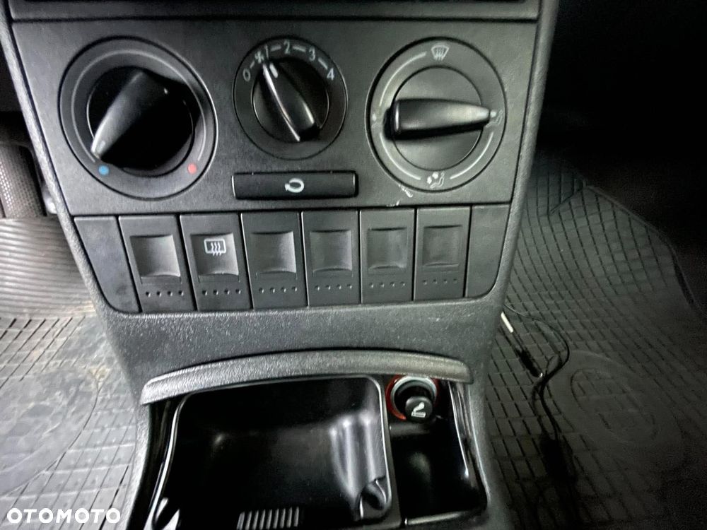 Volkswagen Polo 1.0 Basis - 21
