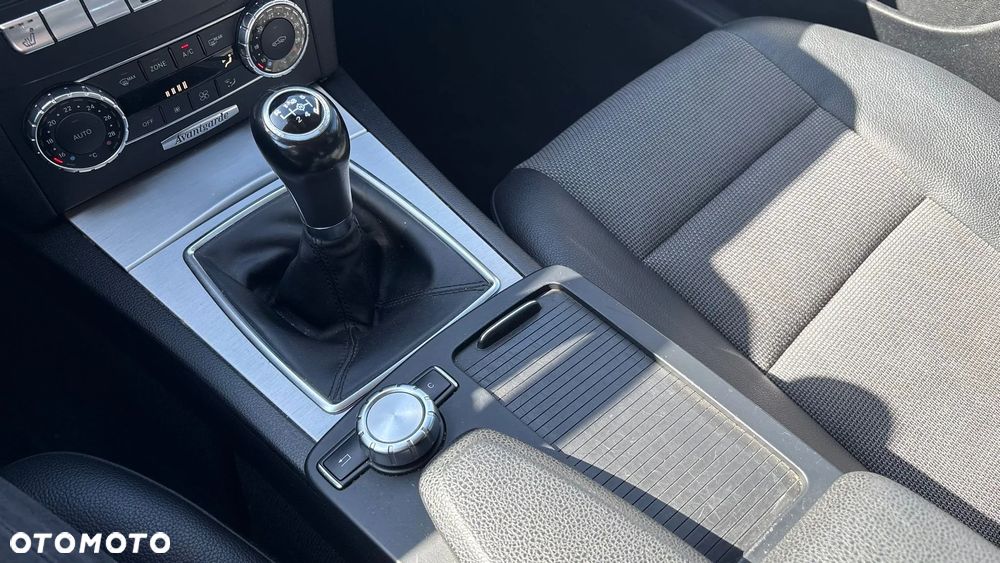 Mercedes-Benz Klasa C 220 CDI Avantgarde - 16