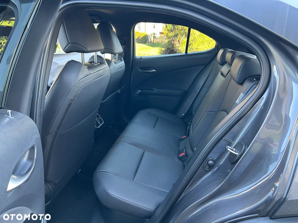 Lexus UX 250h GPF F Impression 2WD - 18