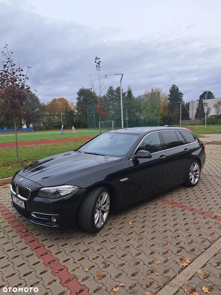 BMW Seria 5 520d xDrive Luxury Line - 1