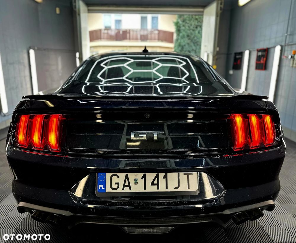 Ford Mustang - 7