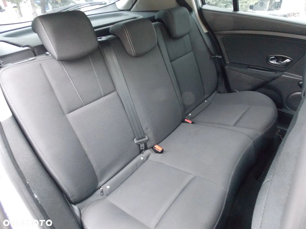 Renault Megane ENERGY TCe 115 Start & Stop Bose Edition - 27