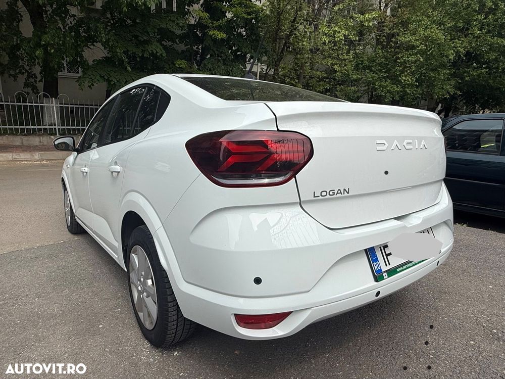 Dacia Logan TCe 90 Essential - 6