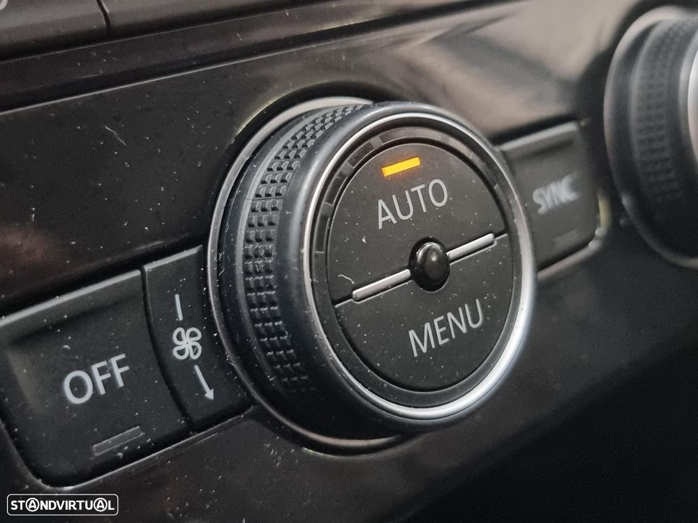 VW T-Roc 1.0 TSI Style - 34