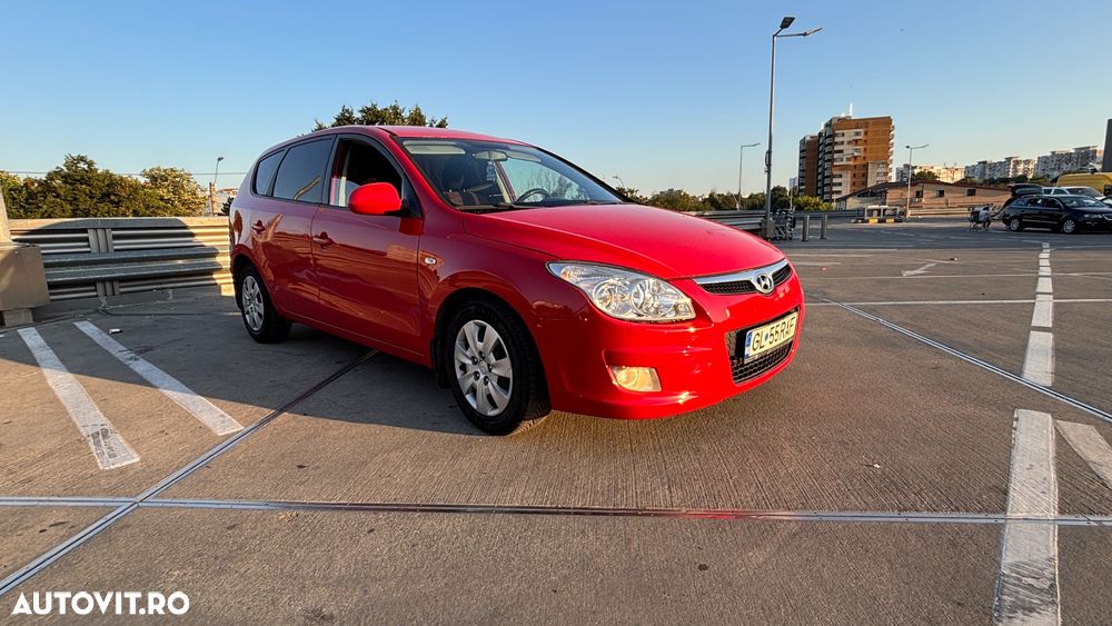 Hyundai i30 1.6 CRDi CLASSIC - 2