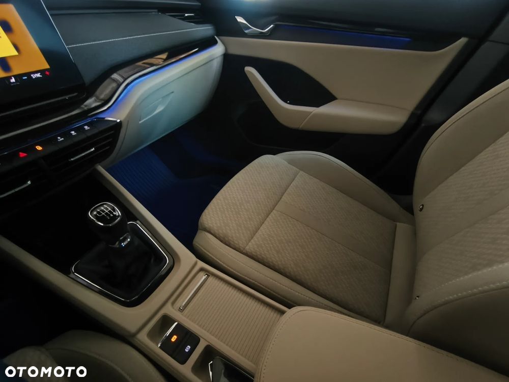 Skoda Octavia 1.5 TSI ACT Style - 31