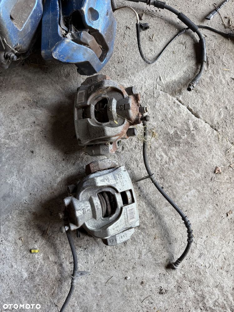 ZACISKI PRAWY TYŁ LEWY TYŁ TYLNE BMW X6 E71 2008-2014 4,4 HYBRYDA - 1