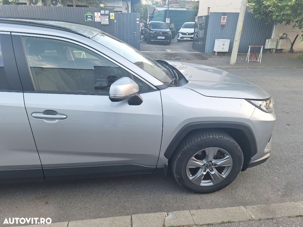 TOYOTA RAV4 2024 — imagine 5