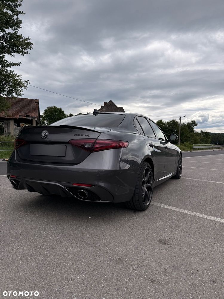 Alfa Romeo Giulia 2.2 AT8-Q4 Veloce Ti - 4