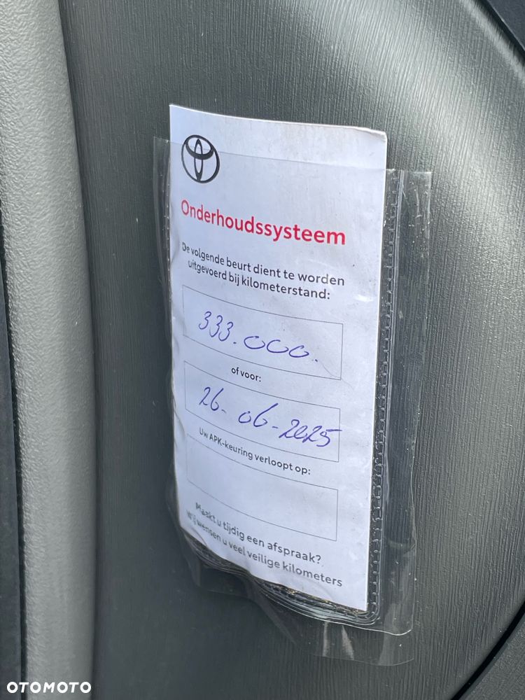 Toyota Prius (Hybrid) Comfort - 31