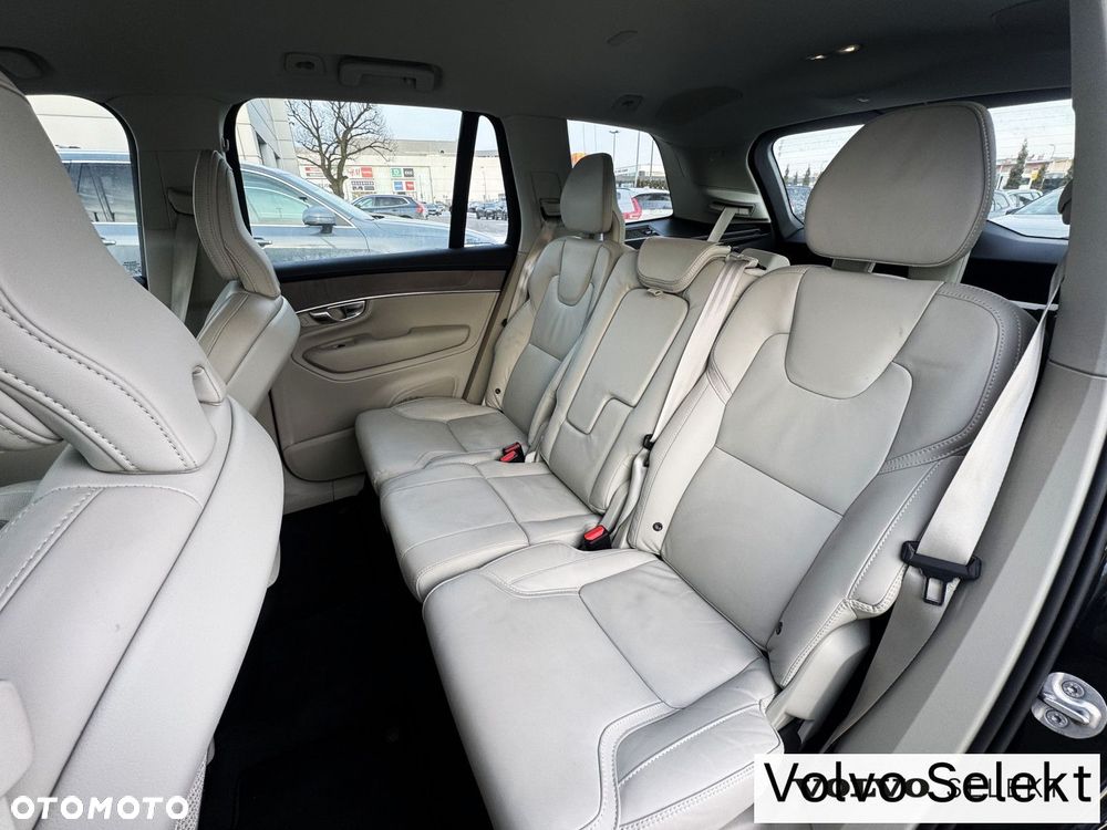 Volvo XC 90 - 32