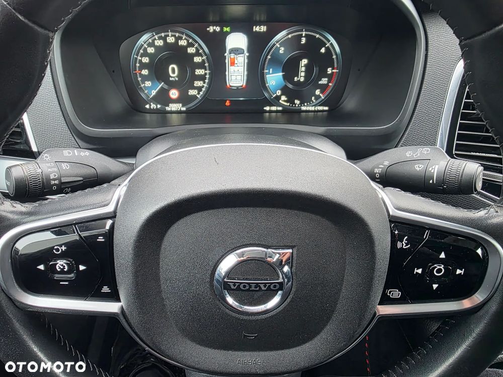 Volvo XC 90 - 19