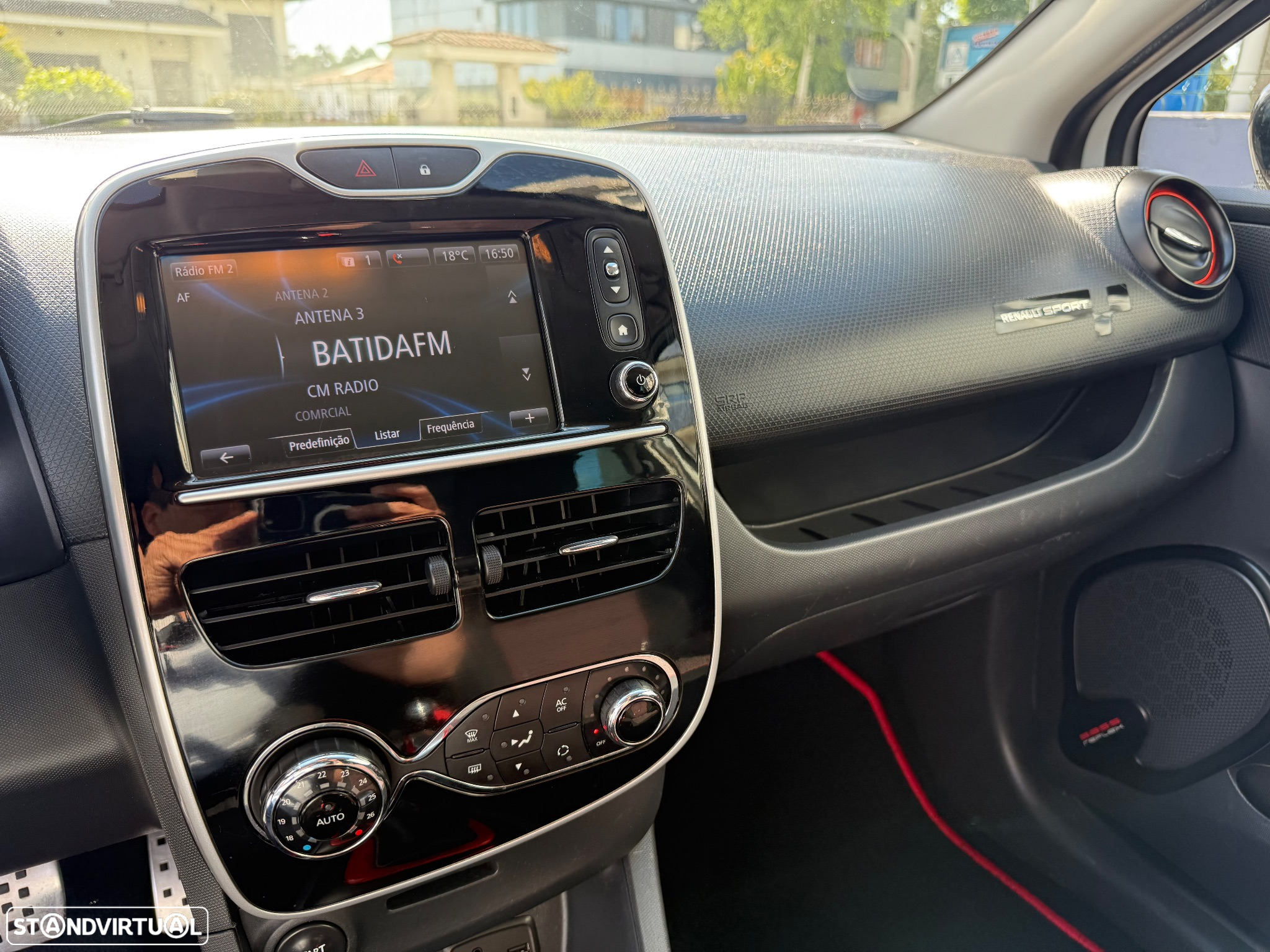 Renault Clio TCe 200 EDC Sport R.S. - 36