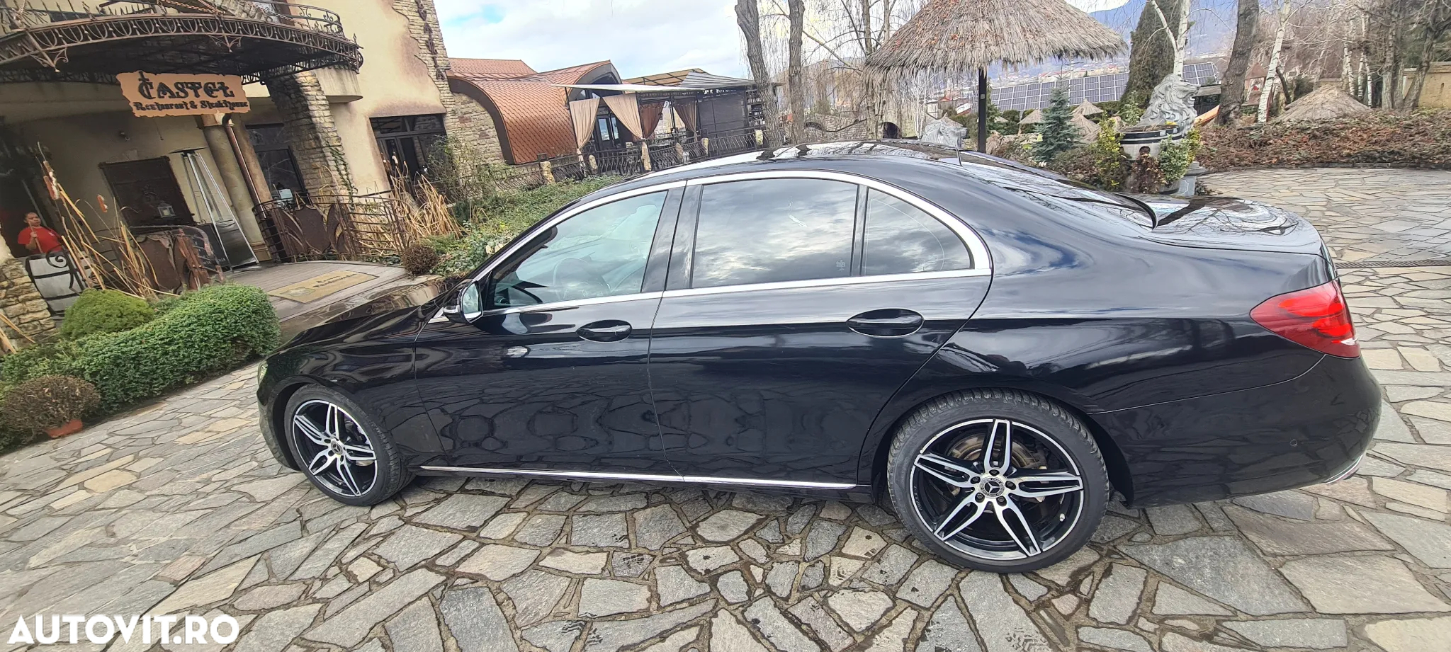Mercedes-Benz E 220 d 9G-TRONIC AMG Line - 33