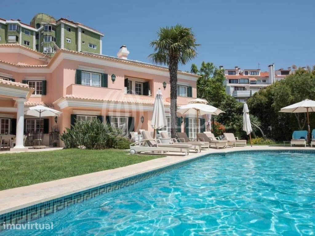Moradia T8 com jardim e piscina, no Bairro do Rosário, Cascais - Grande imagem: 2/27