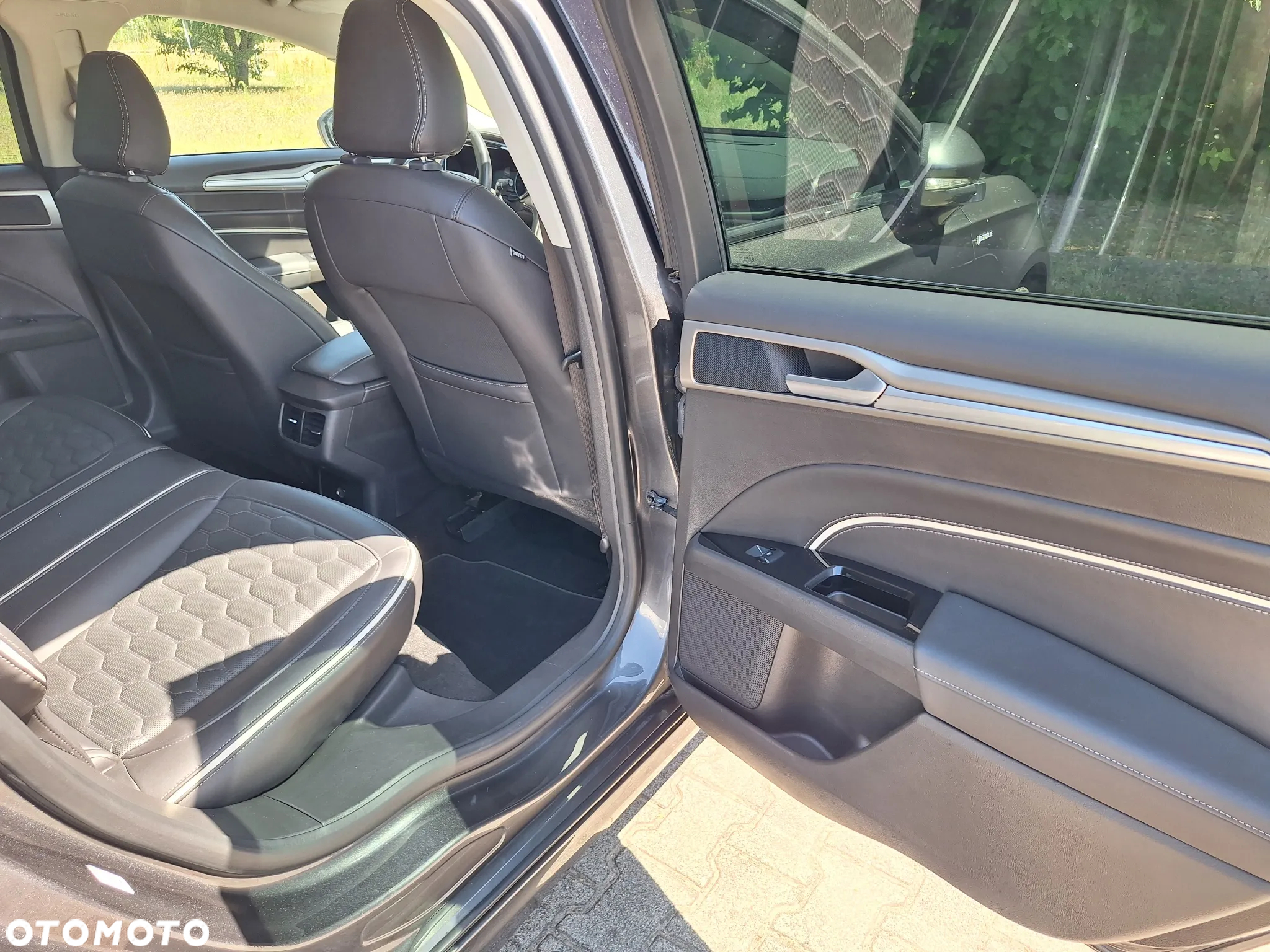 Ford Mondeo Turnier 2.0 TDCi PowerShift-Aut Allrad Vignale - 16