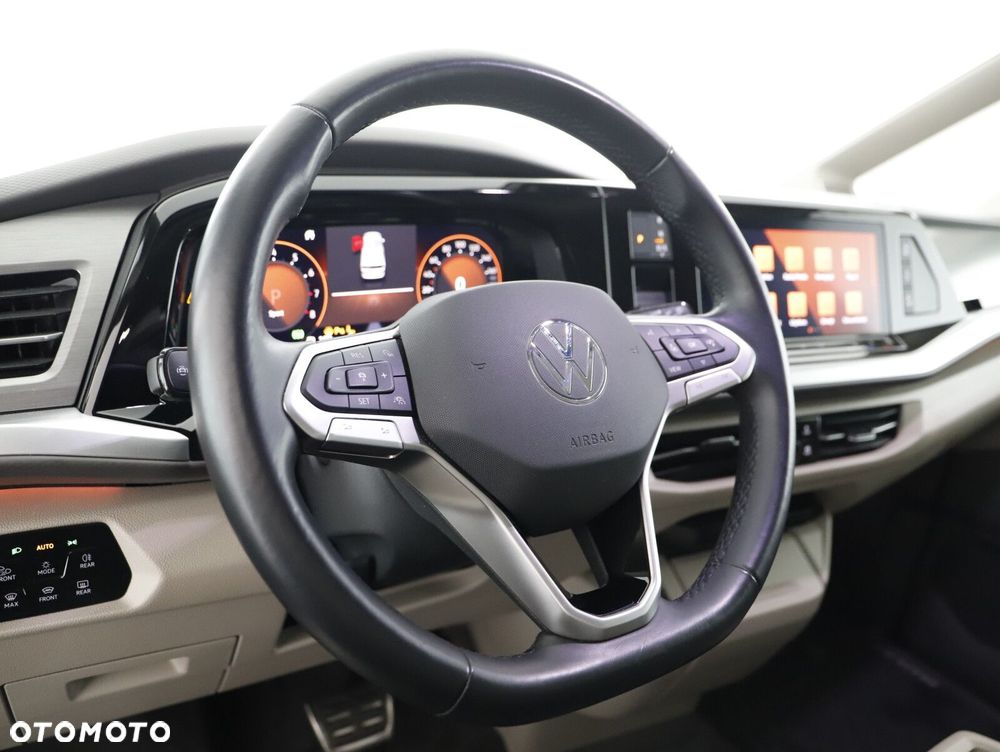 Volkswagen Multivan - 12