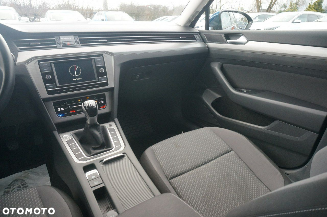Volkswagen Passat 2.0 TDI EVO Essence - 17