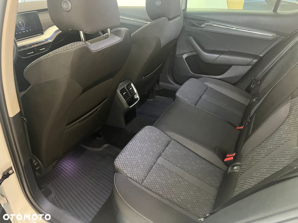 Skoda Octavia 2.0 TDI Style DSG - 12