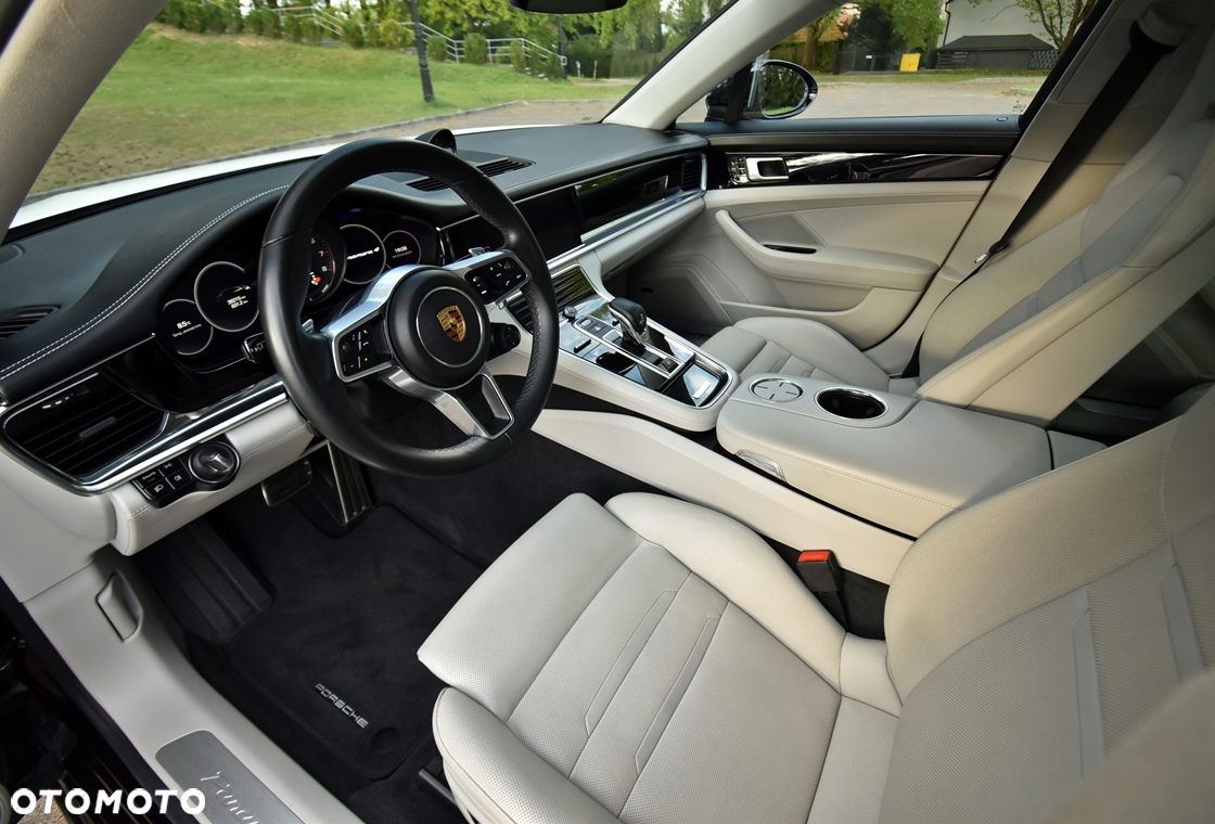 Porsche Panamera - 29