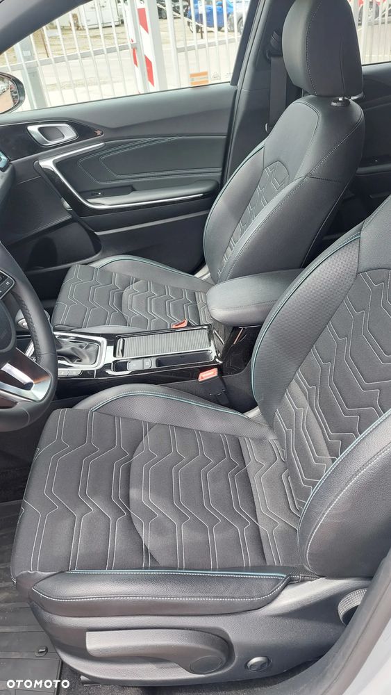 Kia XCeed 1.6 T-GDI Tribute DCT - 12
