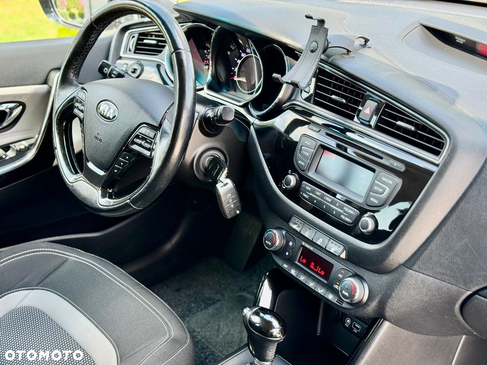 Kia Ceed 1.6 GDI DCT Platinum Edition - 33