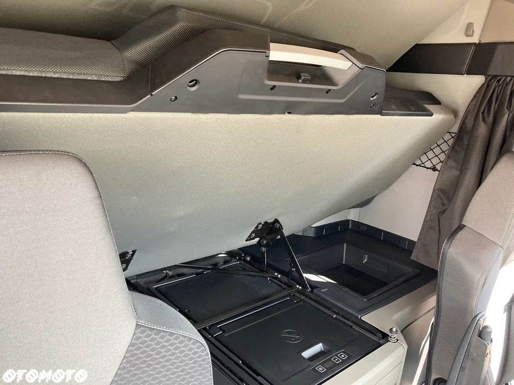 MAN MAN TGL 12.250 4X2 BL CH - 10