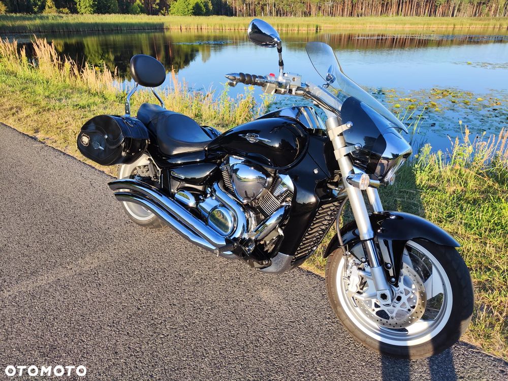 Suzuki Intruder - 1