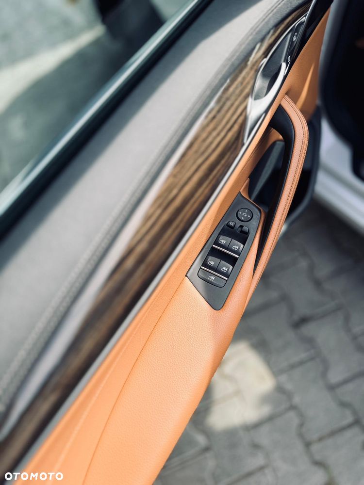 BMW Seria 5 530d xDrive Luxury Line sport - 17