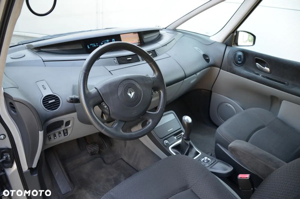 Renault Grand Espace 2.0 Dynamique - 24