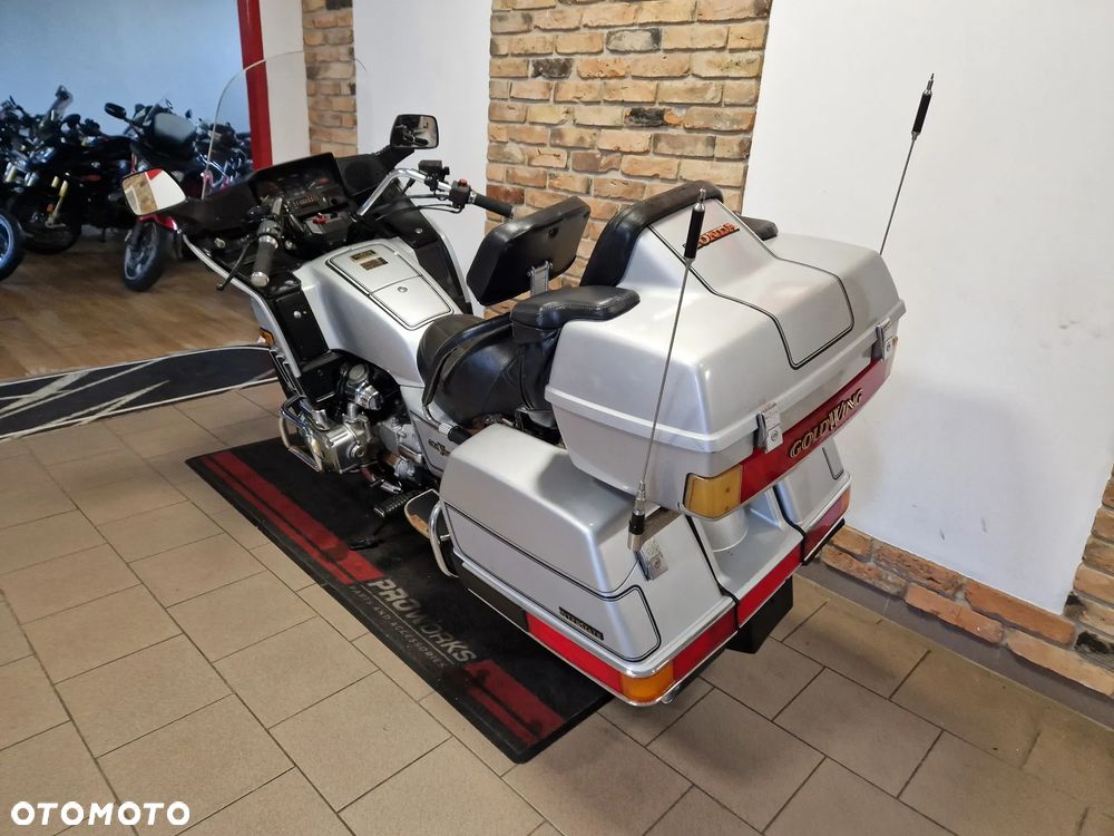 Honda GL - 10