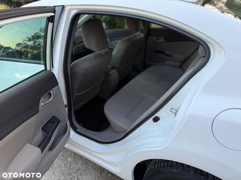 Honda Civic 1.8 Comfort - 24
