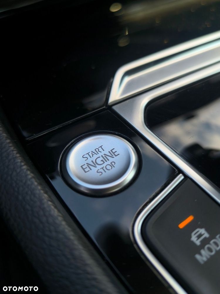 Volkswagen Passat - 28