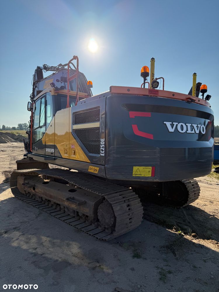 Volvo EC250EL - 2