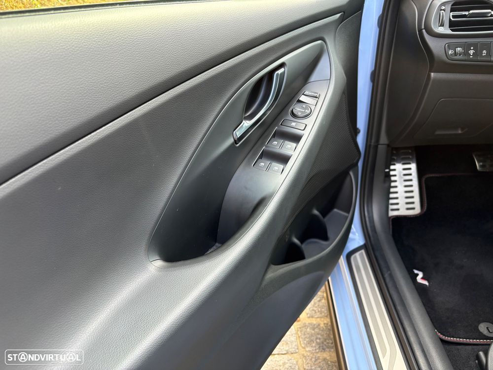 Hyundai i30 N 2.0 T-GDi Pack Performance 8DCT - 11