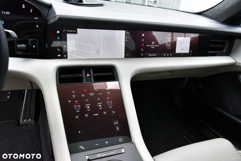 Porsche Taycan Turbo Sport Turismo - 11