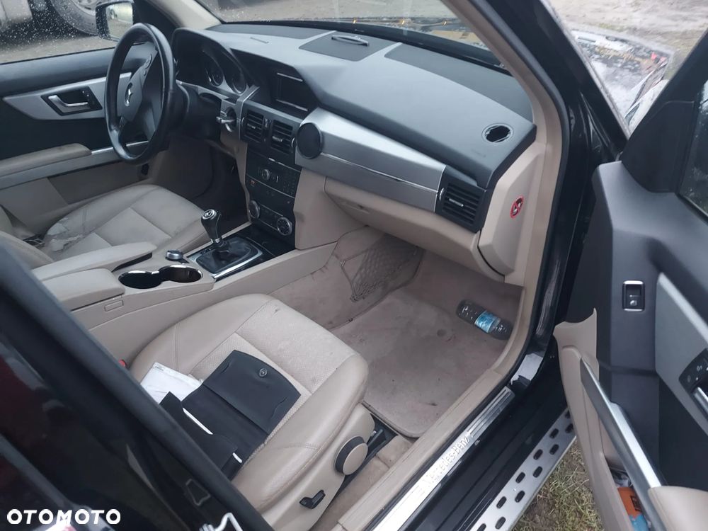 Mercedes-Benz GLK 220 CDI DPF 4Matic BlueEFFICIENCY 7G-TRONIC - 8