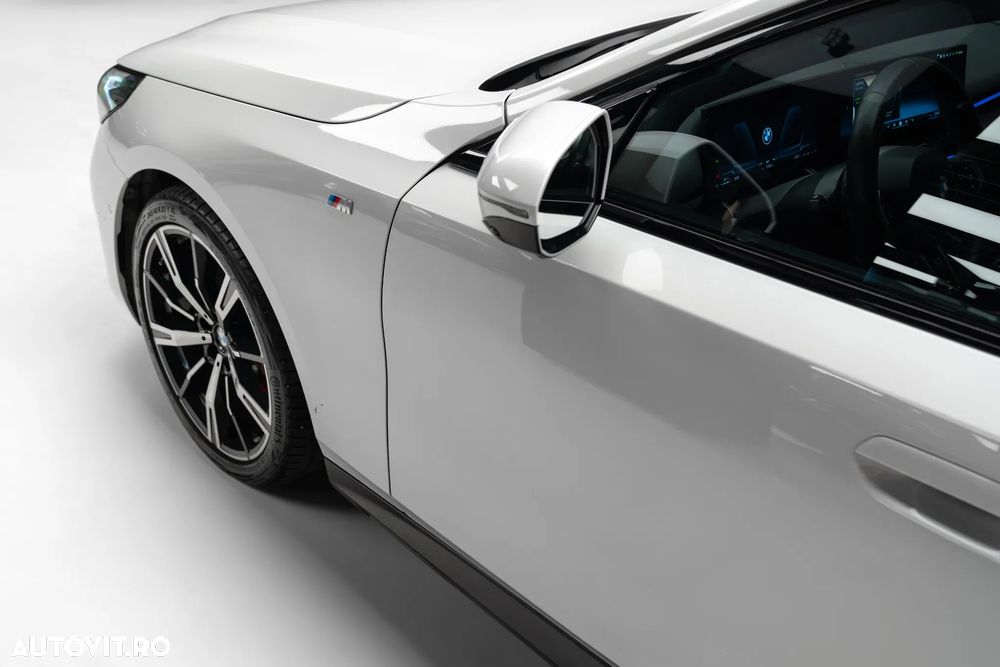 BMW Seria 5 520i AT MHEV - 7