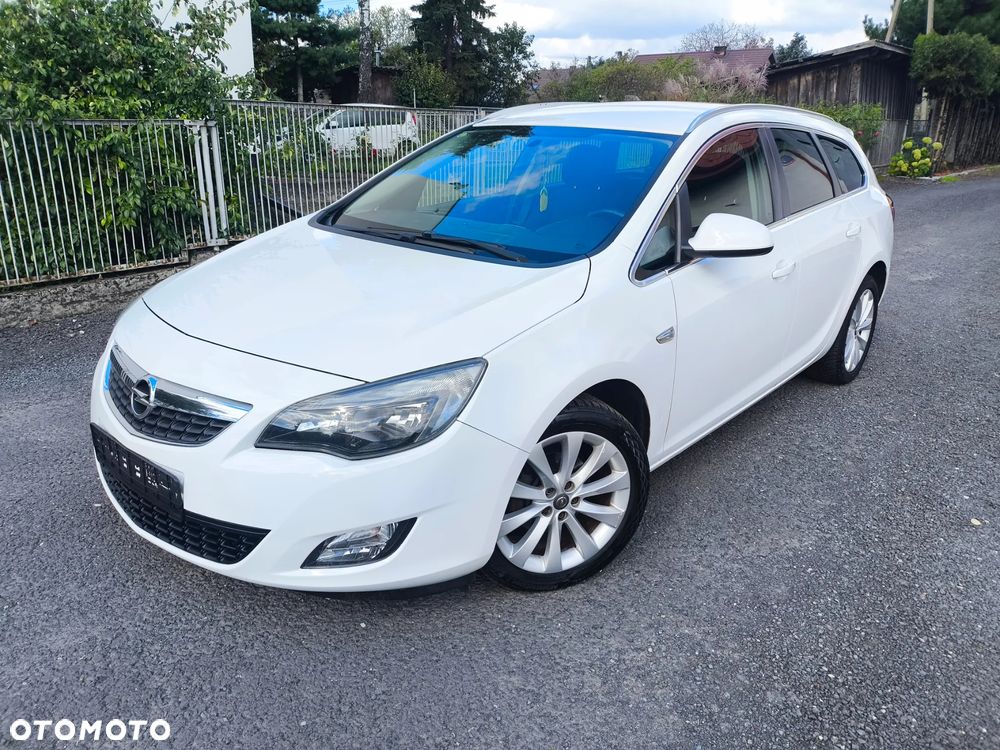 Opel Astra 1.4 Turbo Design Edition - 1