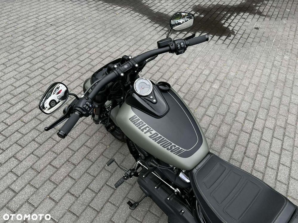 Harley-Davidson Softail Fat Bob - 10