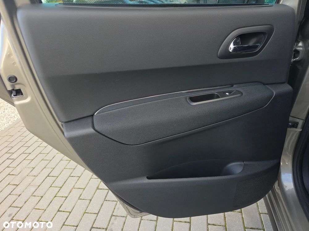Peugeot 3008 HDi 115 Active - 23