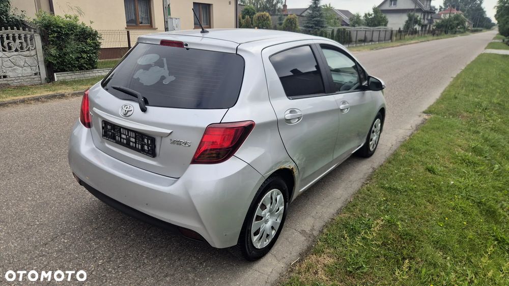 Toyota Yaris 1.4 D-4D Active - 11