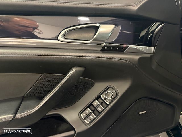 Porsche Panamera S Hybrid - 30