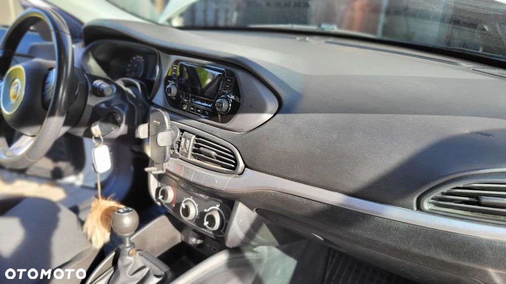 Fiat Tipo 1.4 T-Jet 16v Pop - 25
