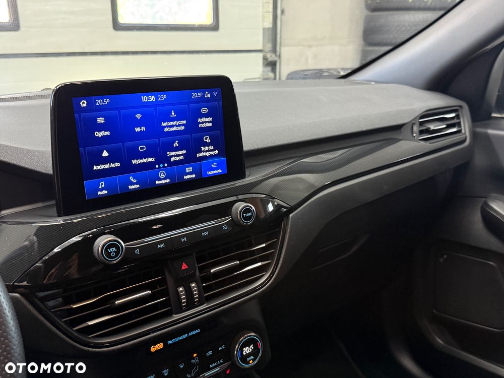 Ford Kuga 1.5 EcoBoost ST-LINE X - 28