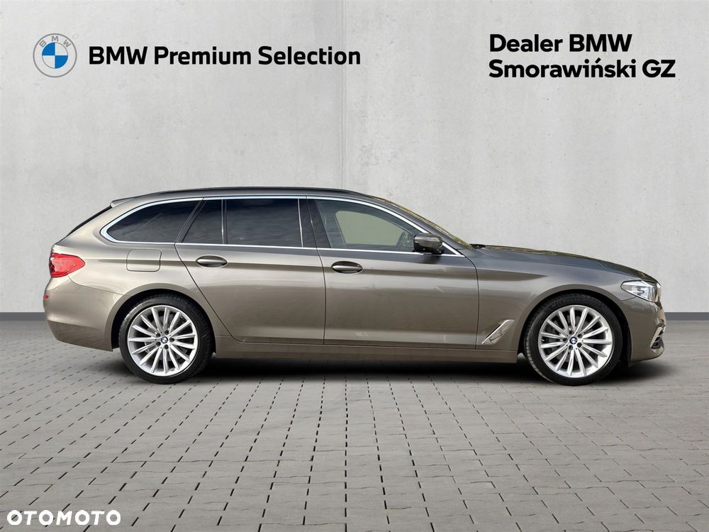 BMW Seria 5 530d xDrive - 28