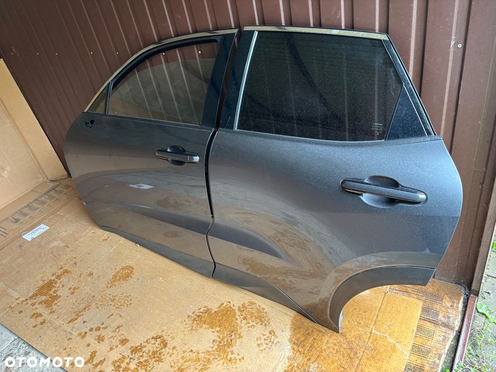 LEXUS LBX  DRZWI LEWA STRONA  PRZÓD TYŁ KOD 1L1 - 1