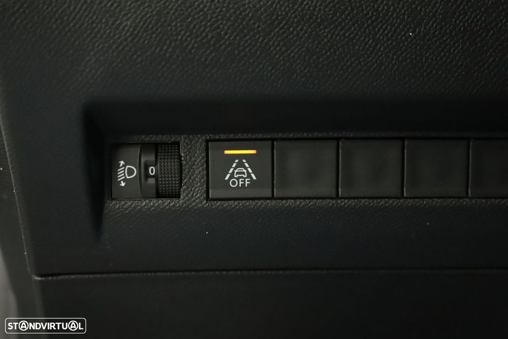 Peugeot 208 1.2 PureTech Allure EAT8 - 20