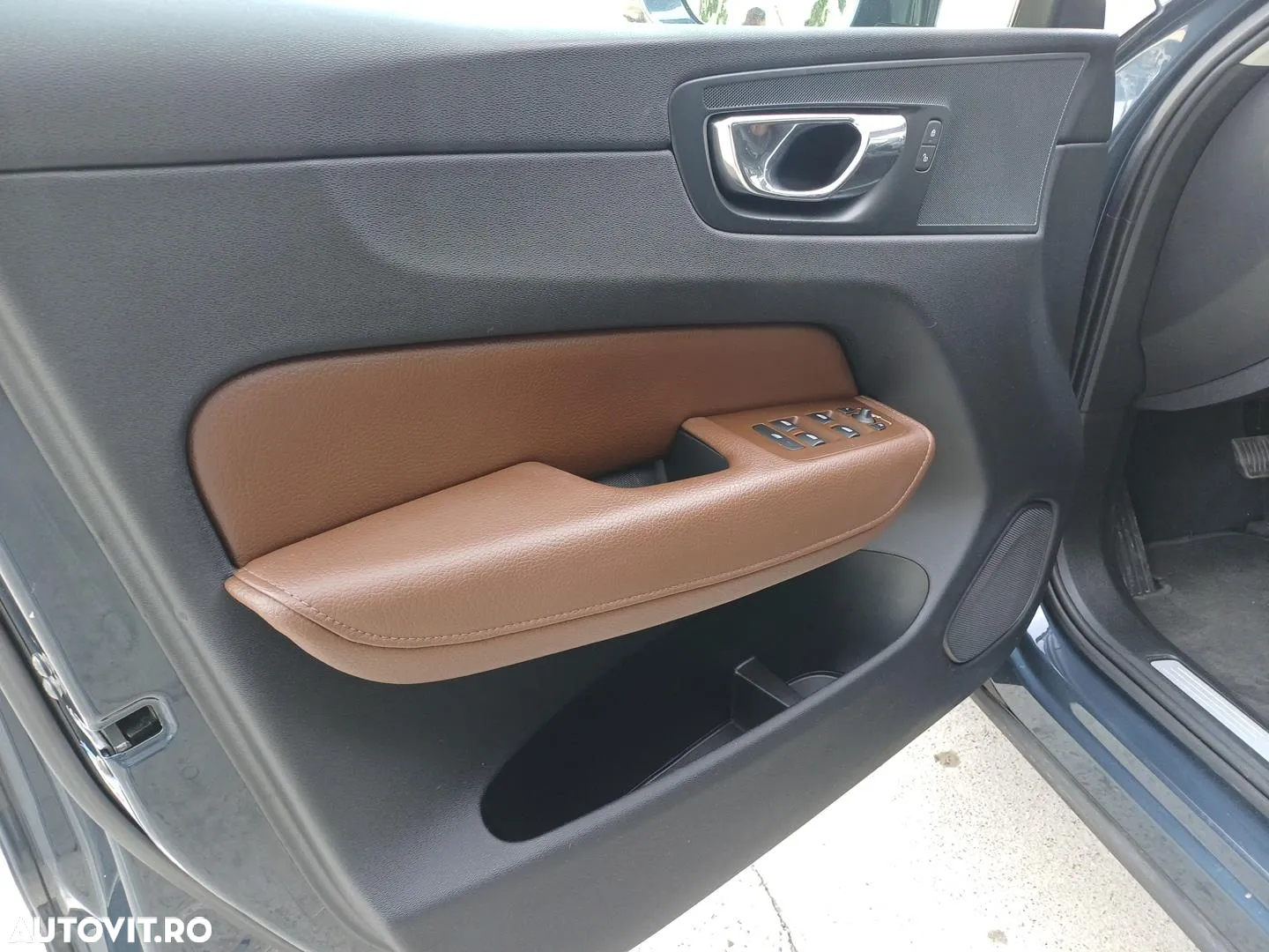 Volvo XC 60 D4 AWD Geartronic Momentum - 9