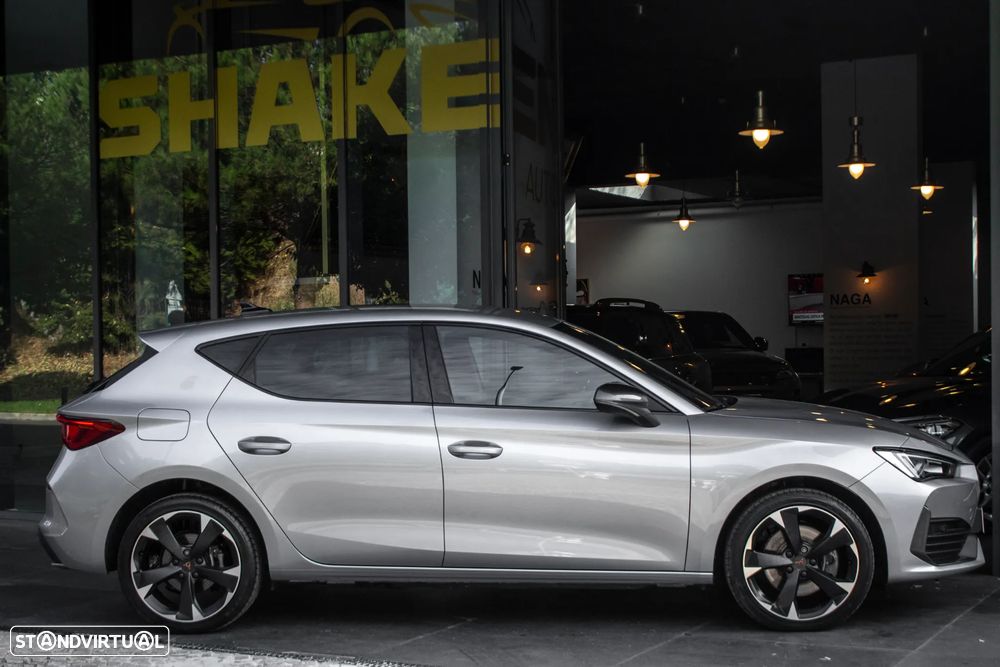 Cupra Leon 1.4 e-Hybrid VZ DSG - 11